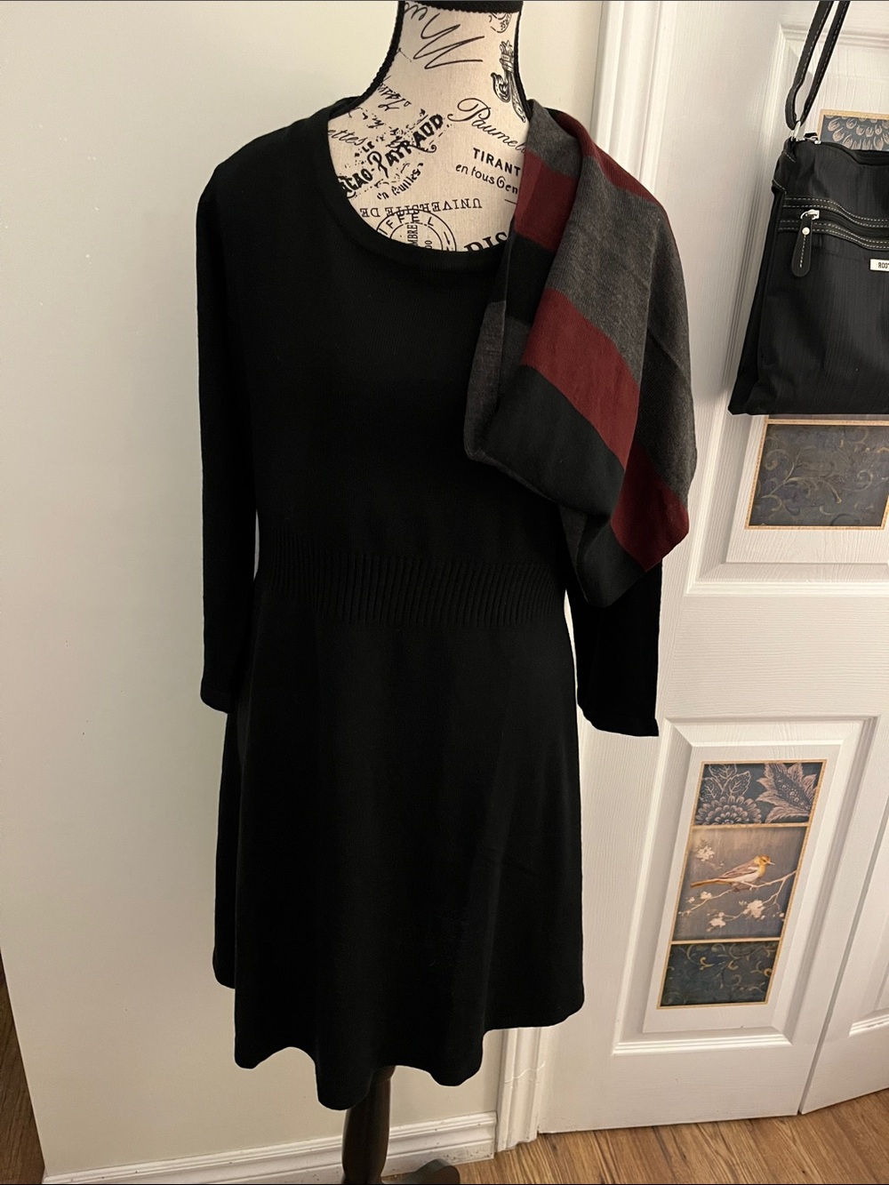 Women's Black Long-Sleeve Knit Dress with Burgundy-Gray Accent